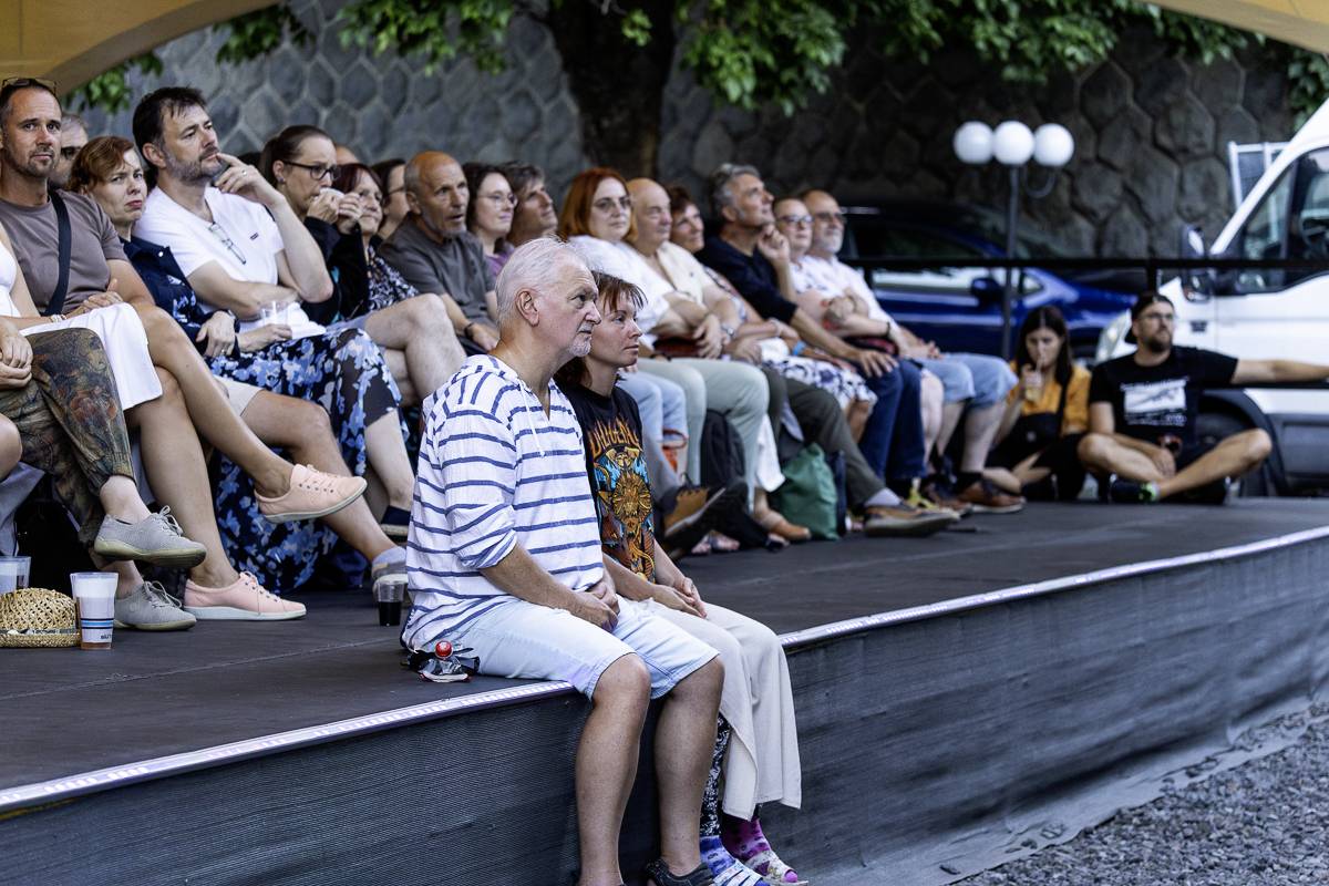 Koncert Bratrů Ebenů a Jiřího Schmitzera v Praze nepostrádal humor a grácii