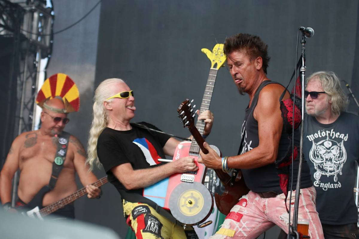 Druhý den Hradů CZ na Veveří: Lucie se loučila s Davidem Kollerem, Chinaski slavili třicet let a zastavil se i Čechomor