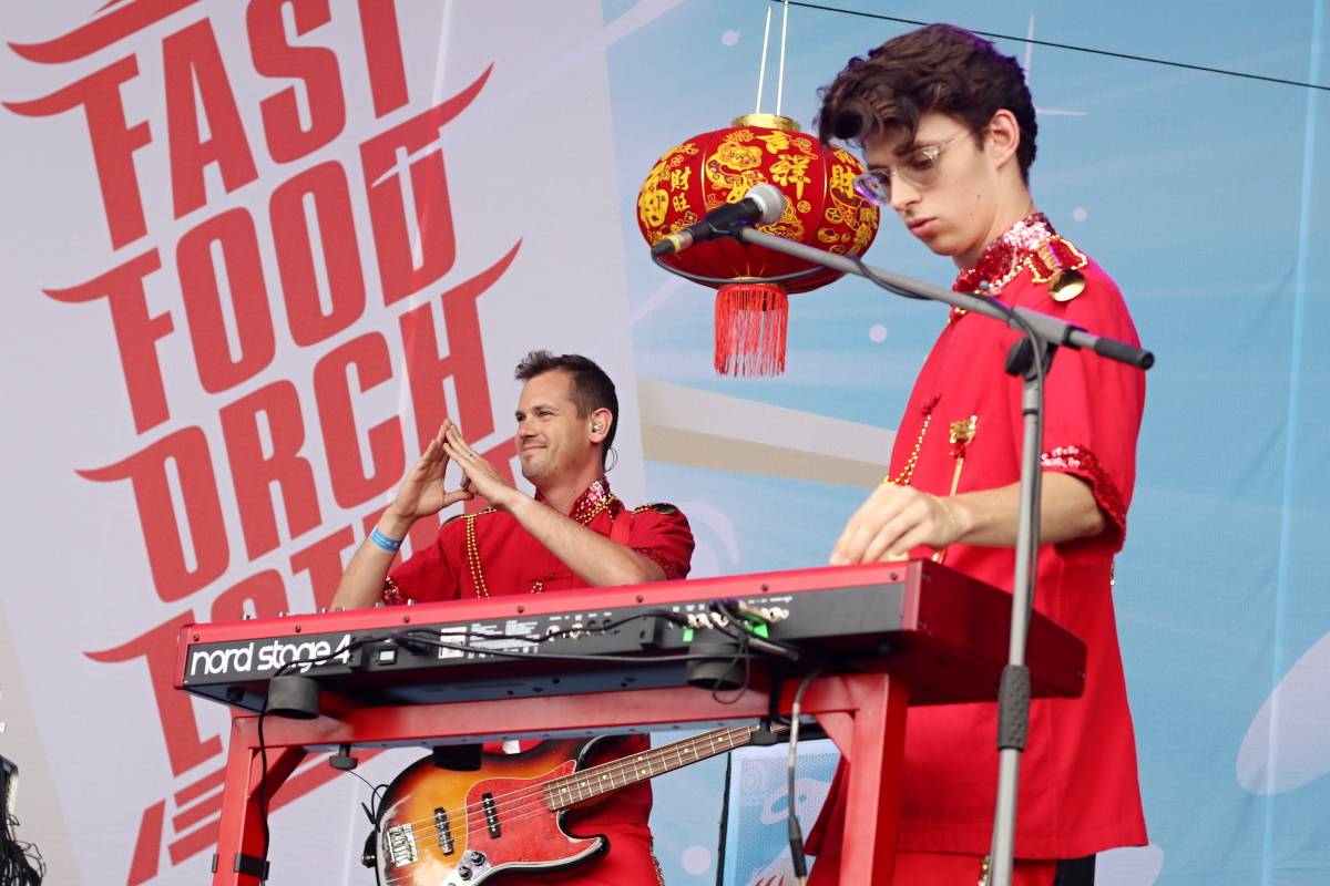 Druhý den Hradů CZ na Veveří: Lucie se loučila s Davidem Kollerem, Chinaski slavili třicet let a zastavil se i Čechomor