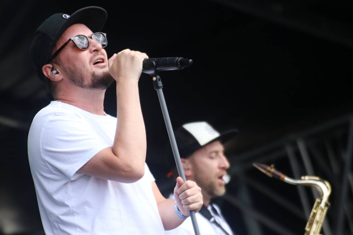 Druhý den Hradů CZ na Veveří: Lucie se loučila s Davidem Kollerem, Chinaski slavili třicet let a zastavil se i Čechomor