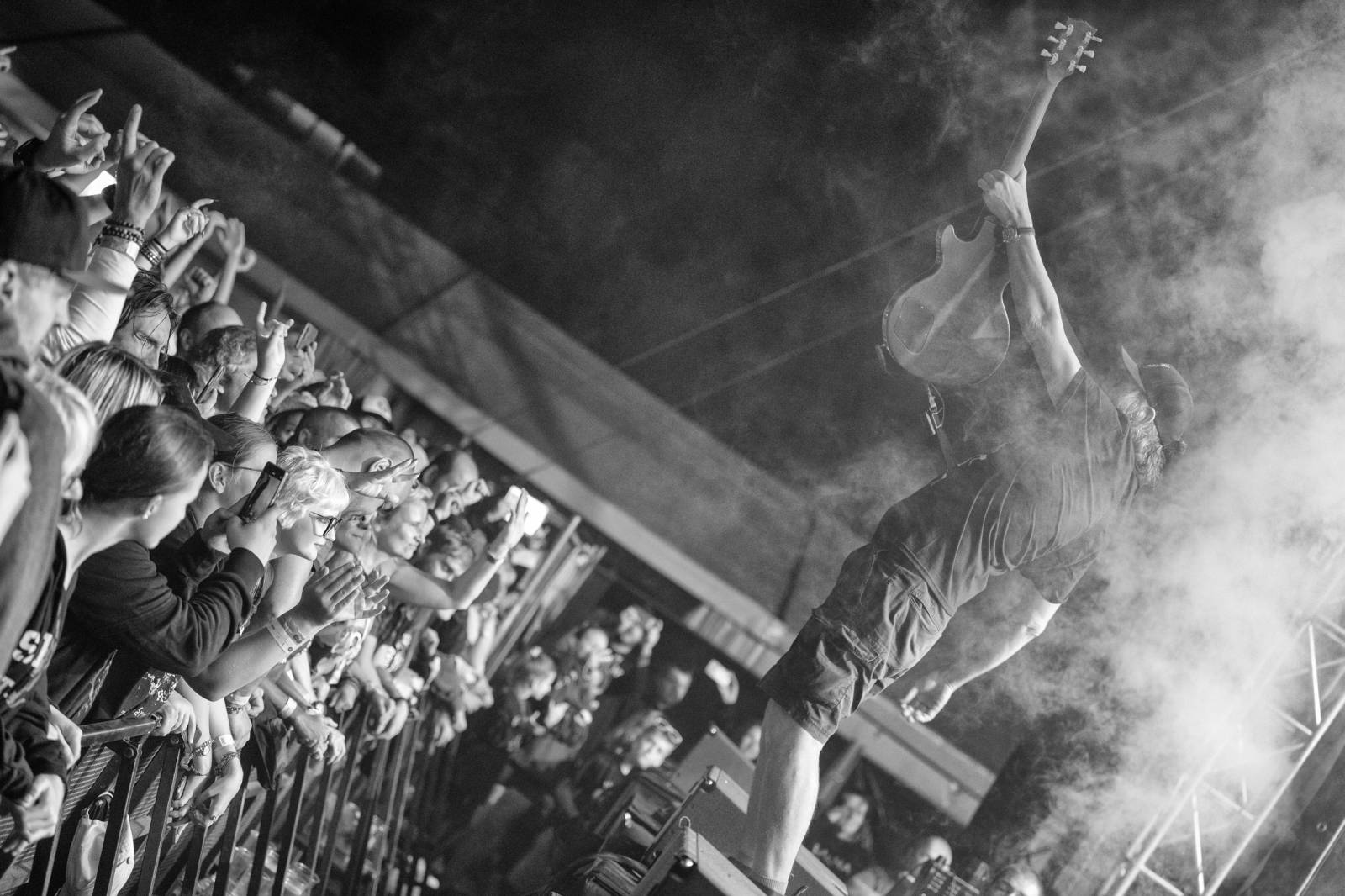 Keltská noc: Pod skokanskými můstky v Harrachově řádili Tři sestry, Harlej, Vypsaná fiXa i Trautenberk