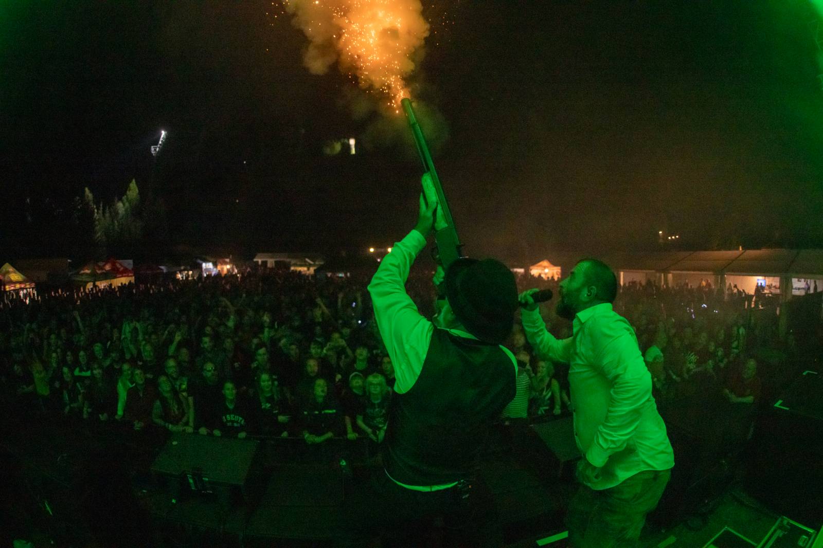 Keltská noc: Pod skokanskými můstky v Harrachově řádili Tři sestry, Harlej, Vypsaná fiXa i Trautenberk