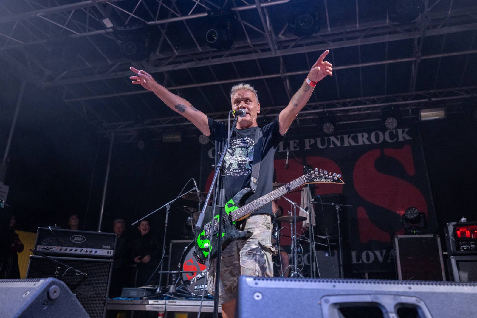 Keltská noc: Pod skokanskými můstky v Harrachově řádili Tři sestry, Harlej, Vypsaná fiXa i Trautenberk