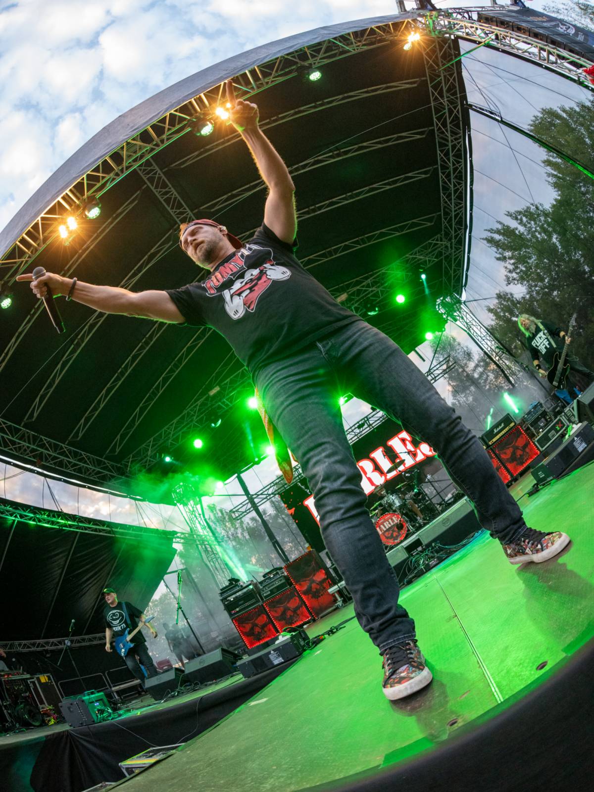 Keltská noc: Pod skokanskými můstky v Harrachově řádili Tři sestry, Harlej, Vypsaná fiXa i Trautenberk