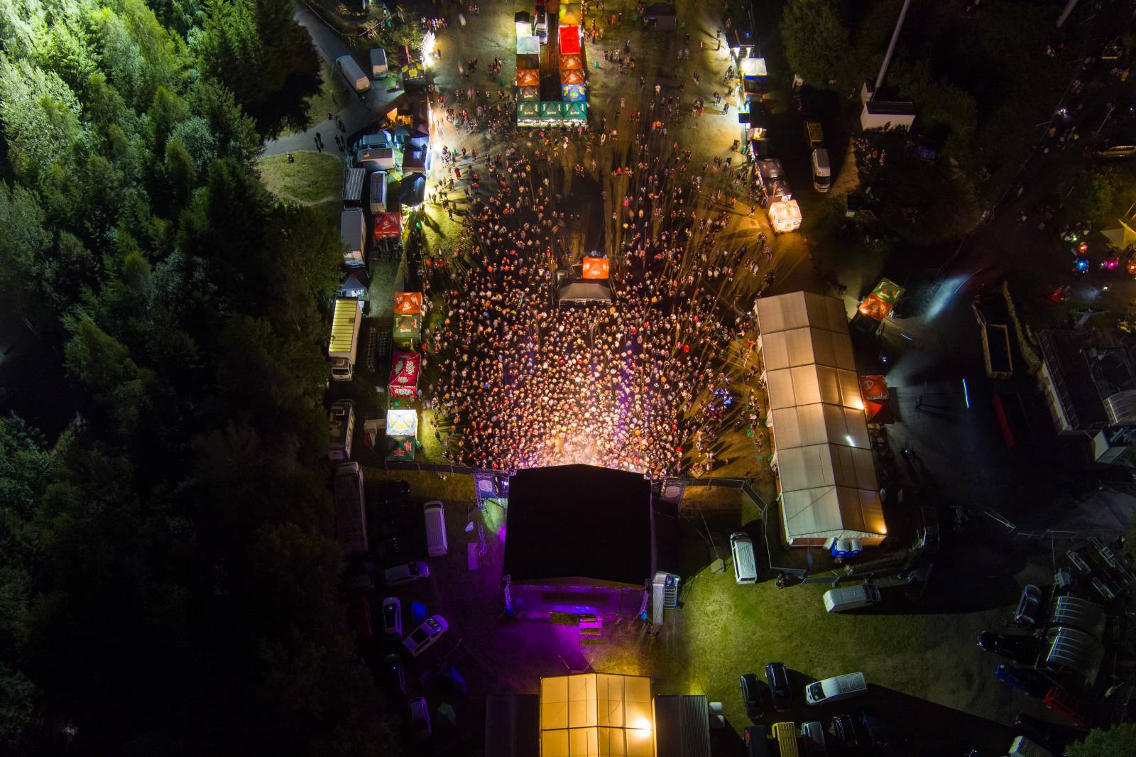 Keltská noc: Pod skokanskými můstky v Harrachově řádili Tři sestry, Harlej, Vypsaná fiXa i Trautenberk