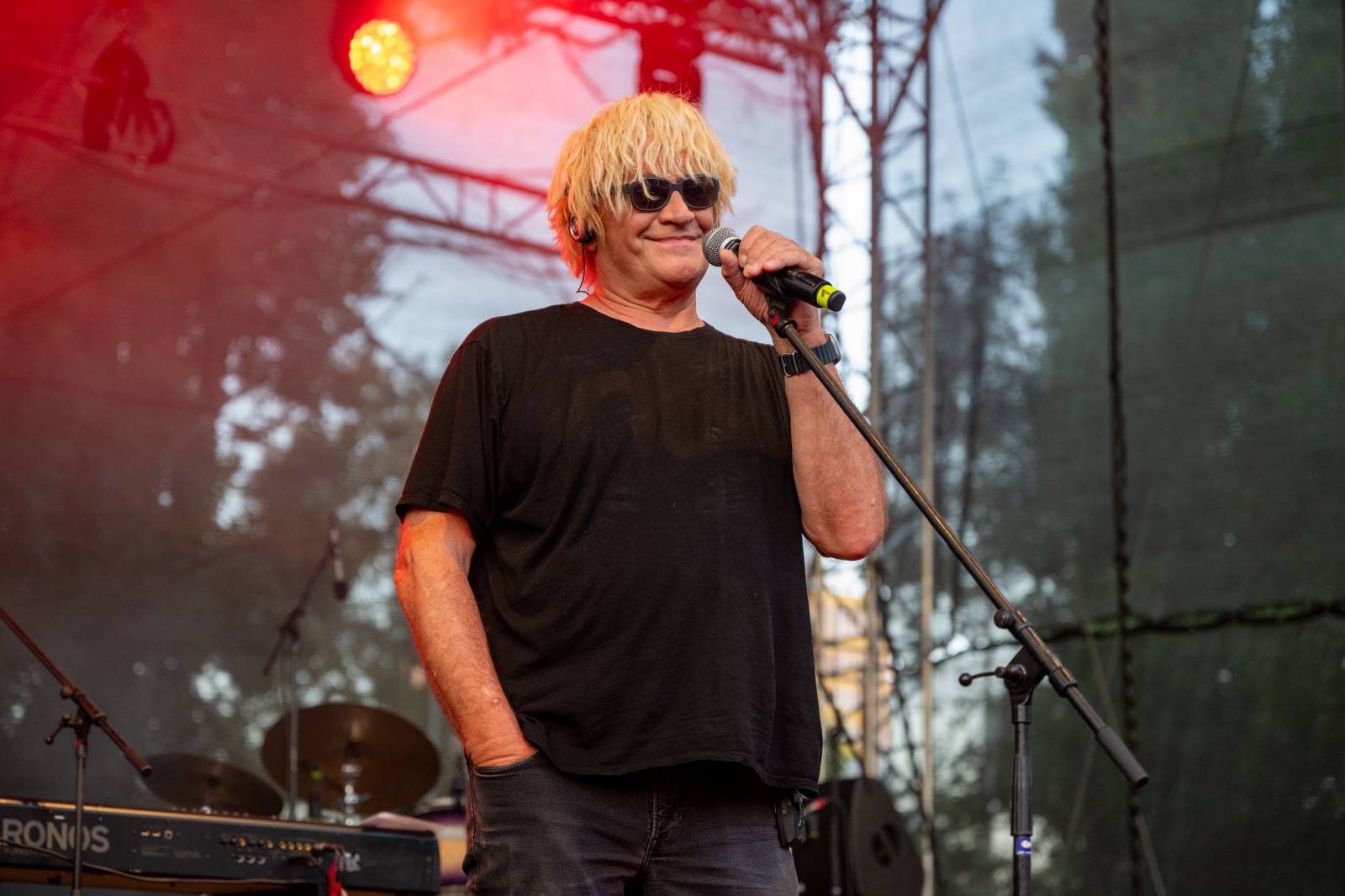 V Ledárnách Braník bylo zase jednou hej. Pražský výběr pod širým nebem zahrál největší hity