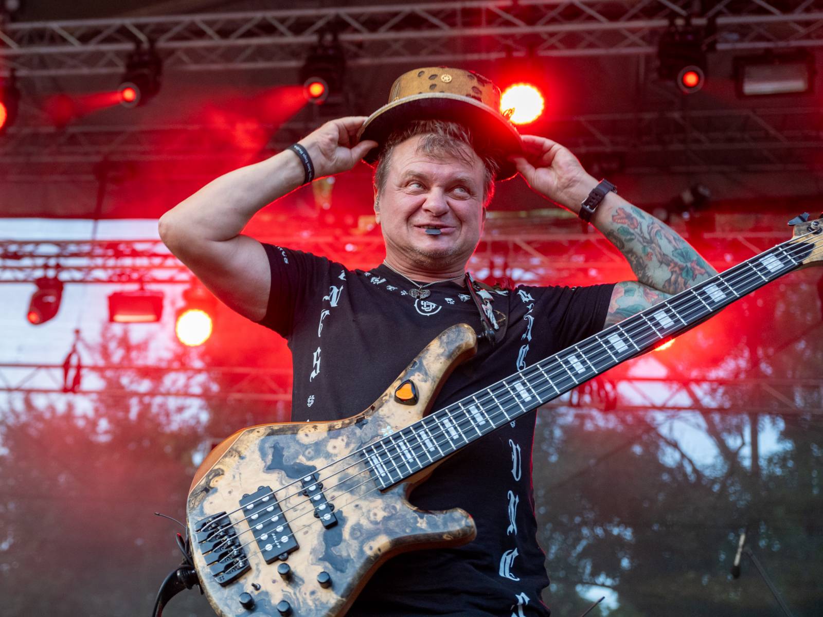 V Ledárnách Braník bylo zase jednou hej. Pražský výběr pod širým nebem zahrál největší hity