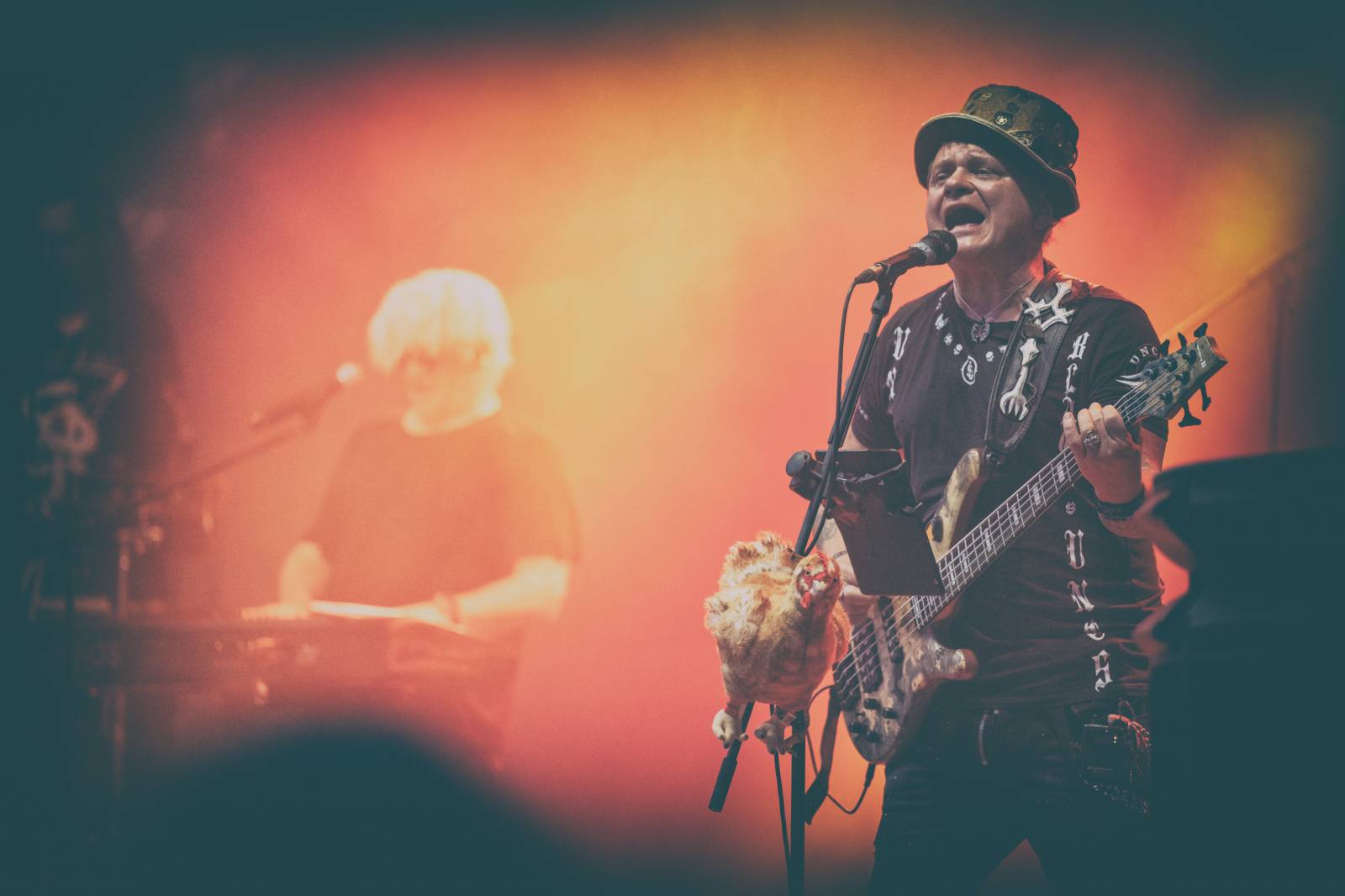 V Ledárnách Braník bylo zase jednou hej. Pražský výběr pod širým nebem zahrál největší hity