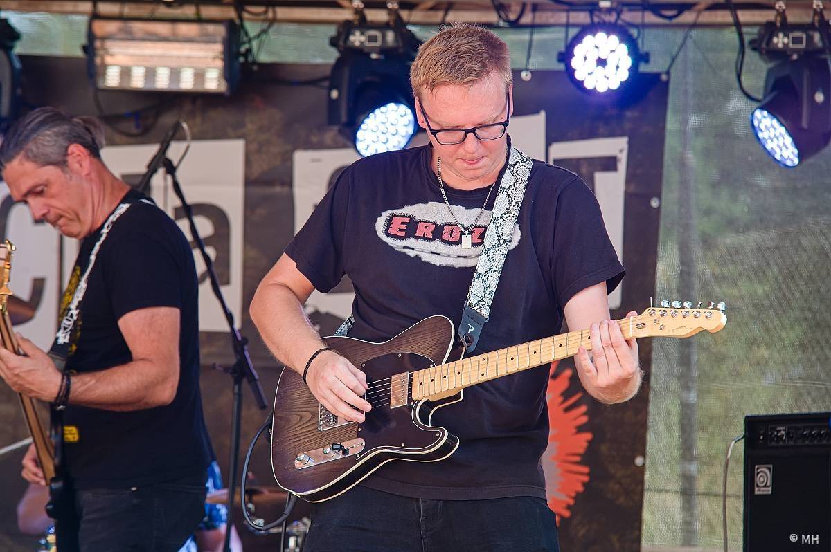 Valcha Fest rozezpíval Plzeň už potřetí, zahráli na něm Absolutní Neklid, Jarda nebo The Aprill