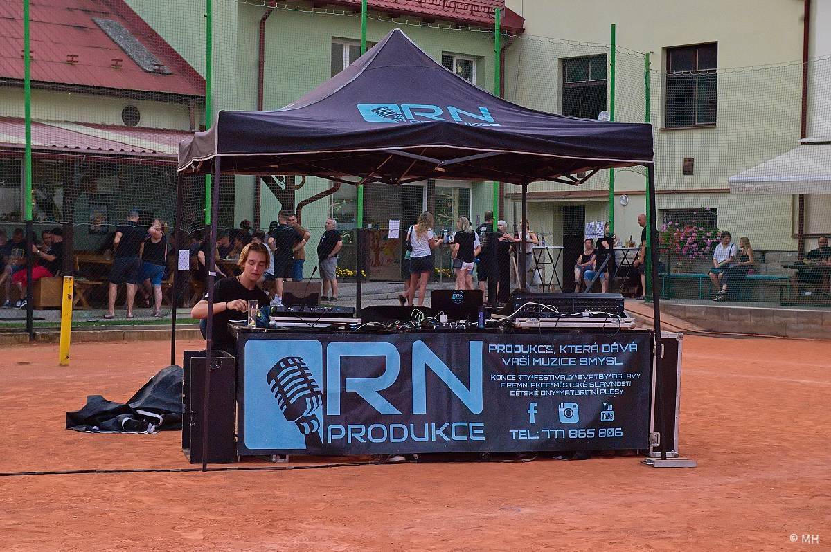 Valcha Fest rozezpíval Plzeň už potřetí, zahráli na něm Absolutní Neklid, Jarda nebo The Aprill