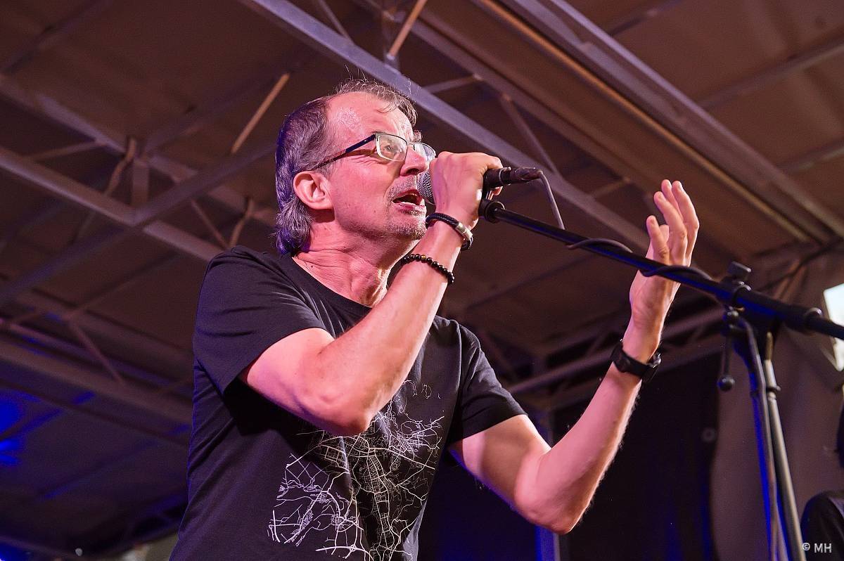 Valcha Fest rozezpíval Plzeň už potřetí, zahráli na něm Absolutní Neklid, Jarda nebo The Aprill