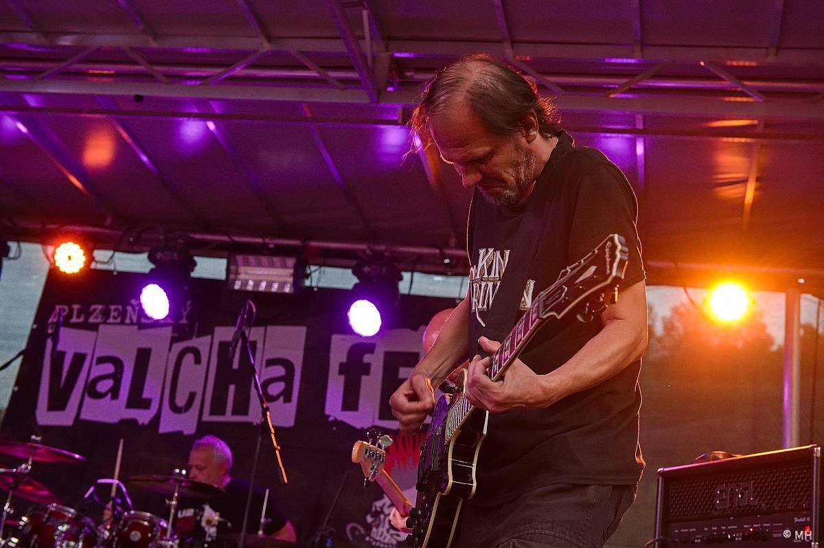 Valcha Fest rozezpíval Plzeň už potřetí, zahráli na něm Absolutní Neklid, Jarda nebo The Aprill