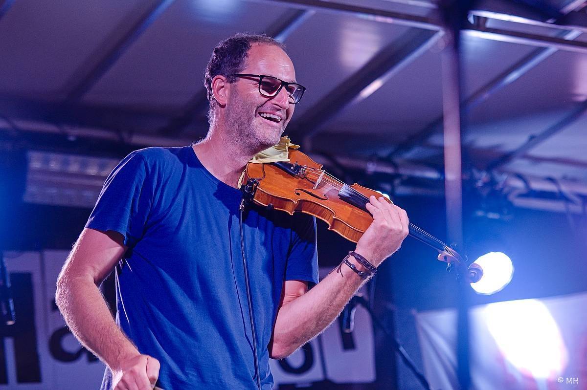 Valcha Fest rozezpíval Plzeň už potřetí, zahráli na něm Absolutní Neklid, Jarda nebo The Aprill