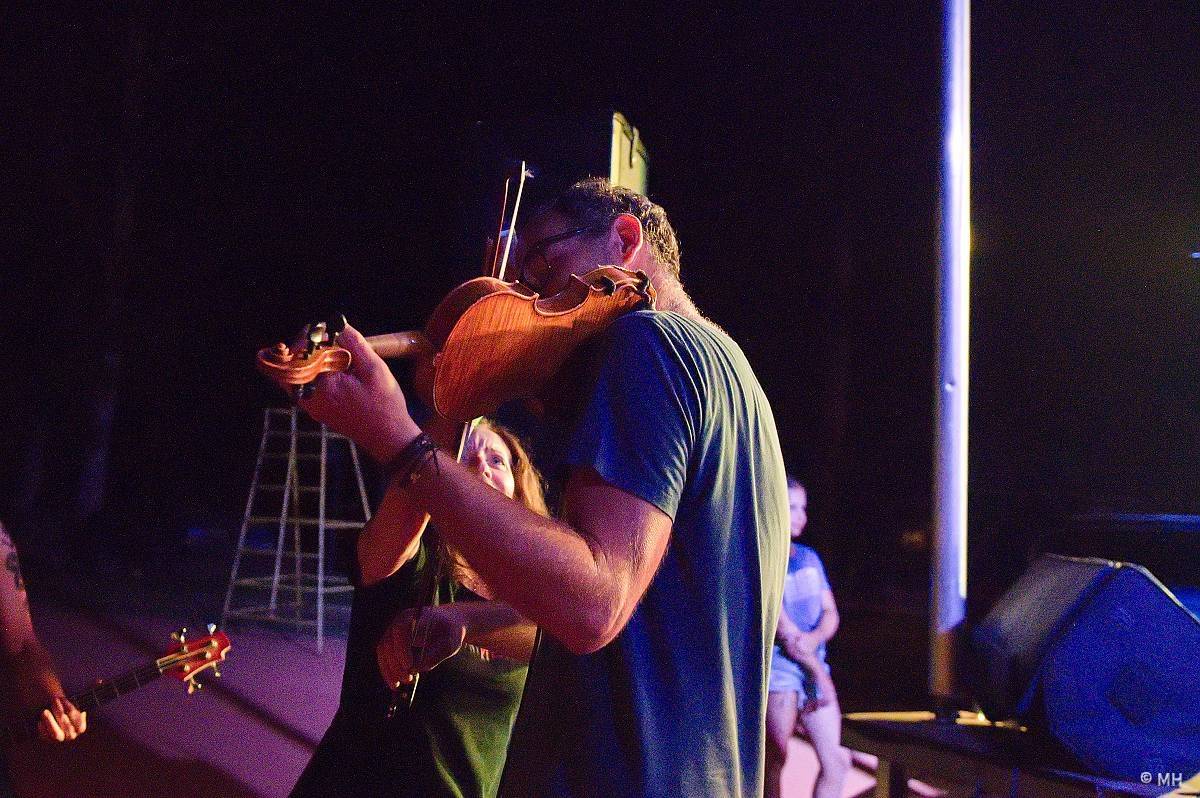 Valcha Fest rozezpíval Plzeň už potřetí, zahráli na něm Absolutní Neklid, Jarda nebo The Aprill