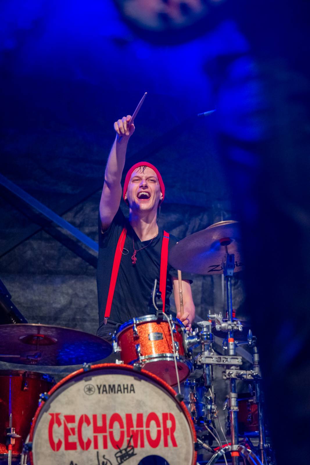 Čechomor zahrál na zámku, v Třešti roztančil celý areál