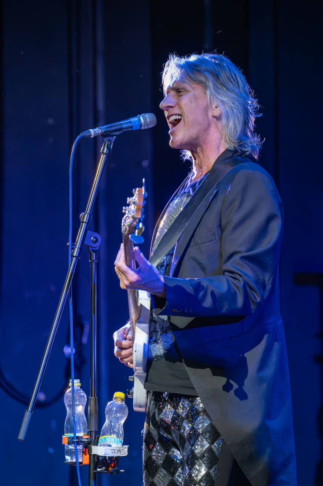 Slade vyprodali pražskou Hybernii, zklamané publikum však z koncertu odcházelo před koncem