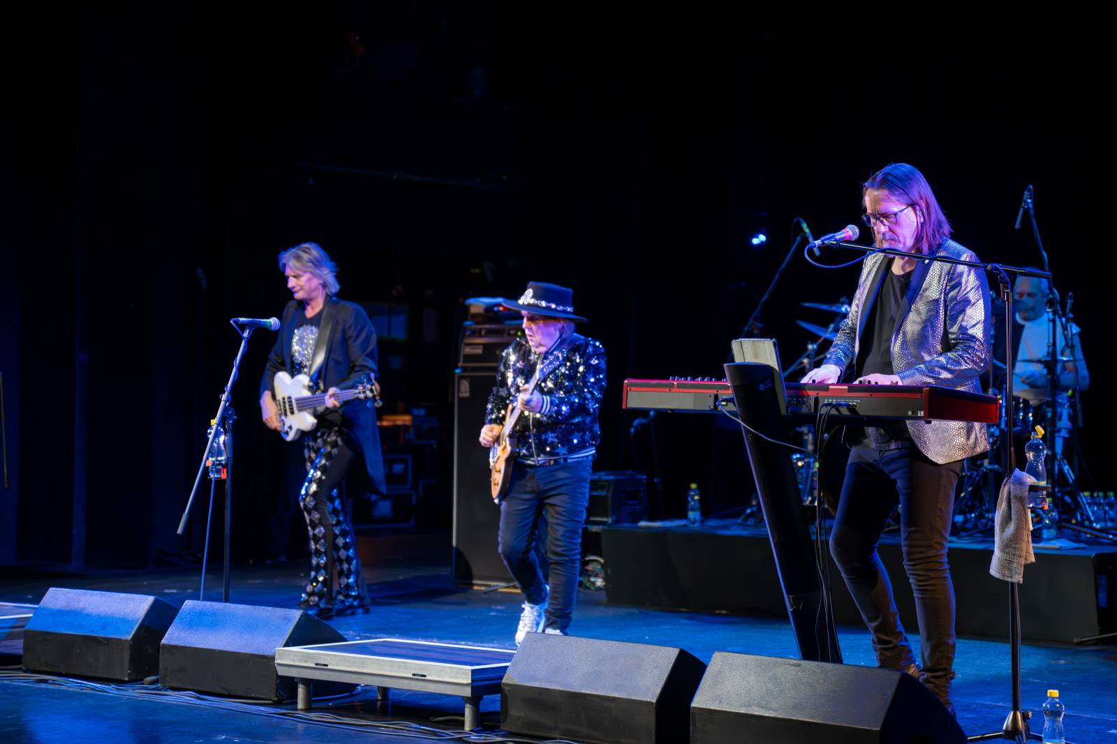 Slade vyprodali pražskou Hybernii, zklamané publikum však z koncertu odcházelo před koncem