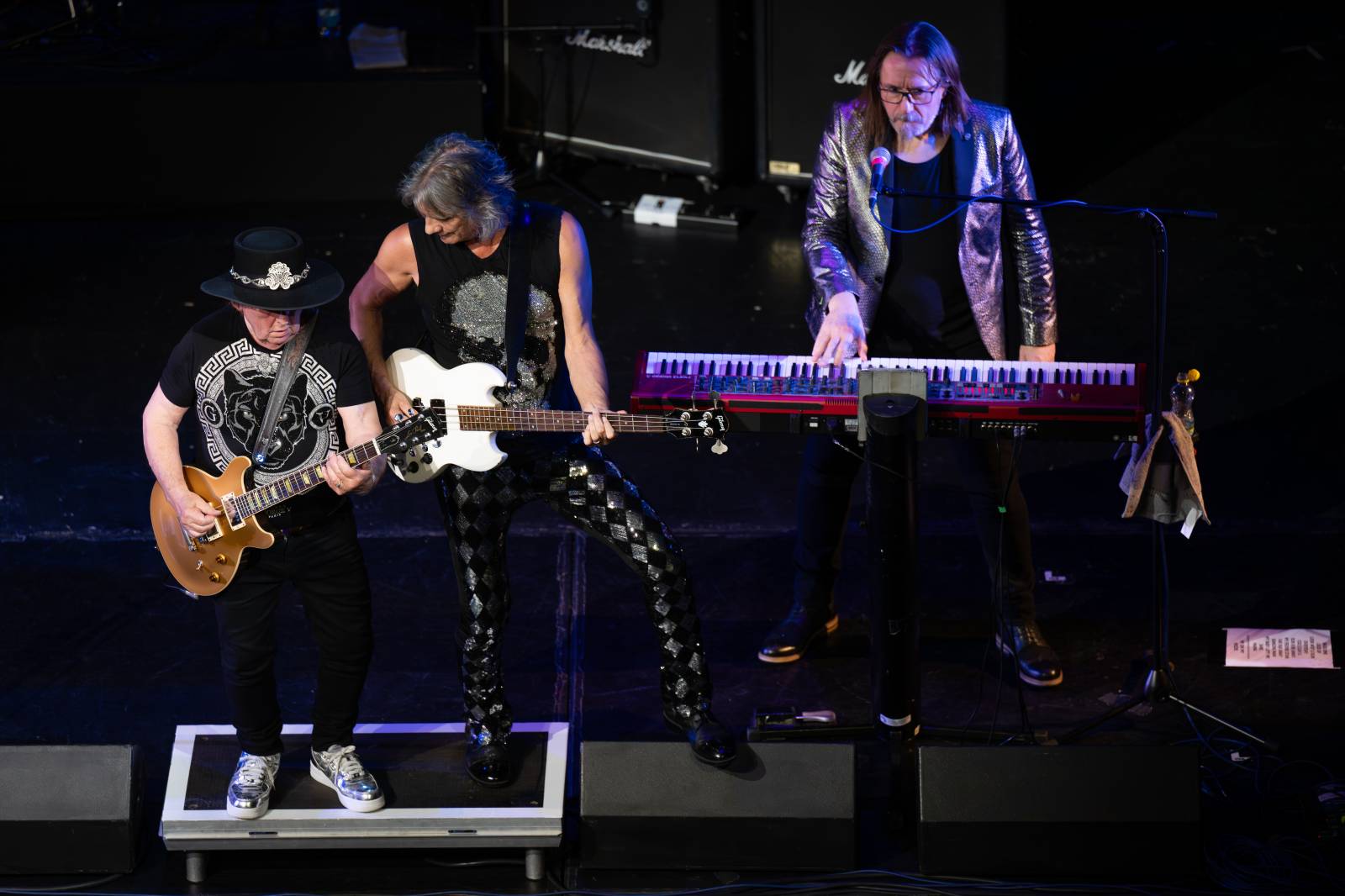 Slade vyprodali pražskou Hybernii, zklamané publikum však z koncertu odcházelo před koncem