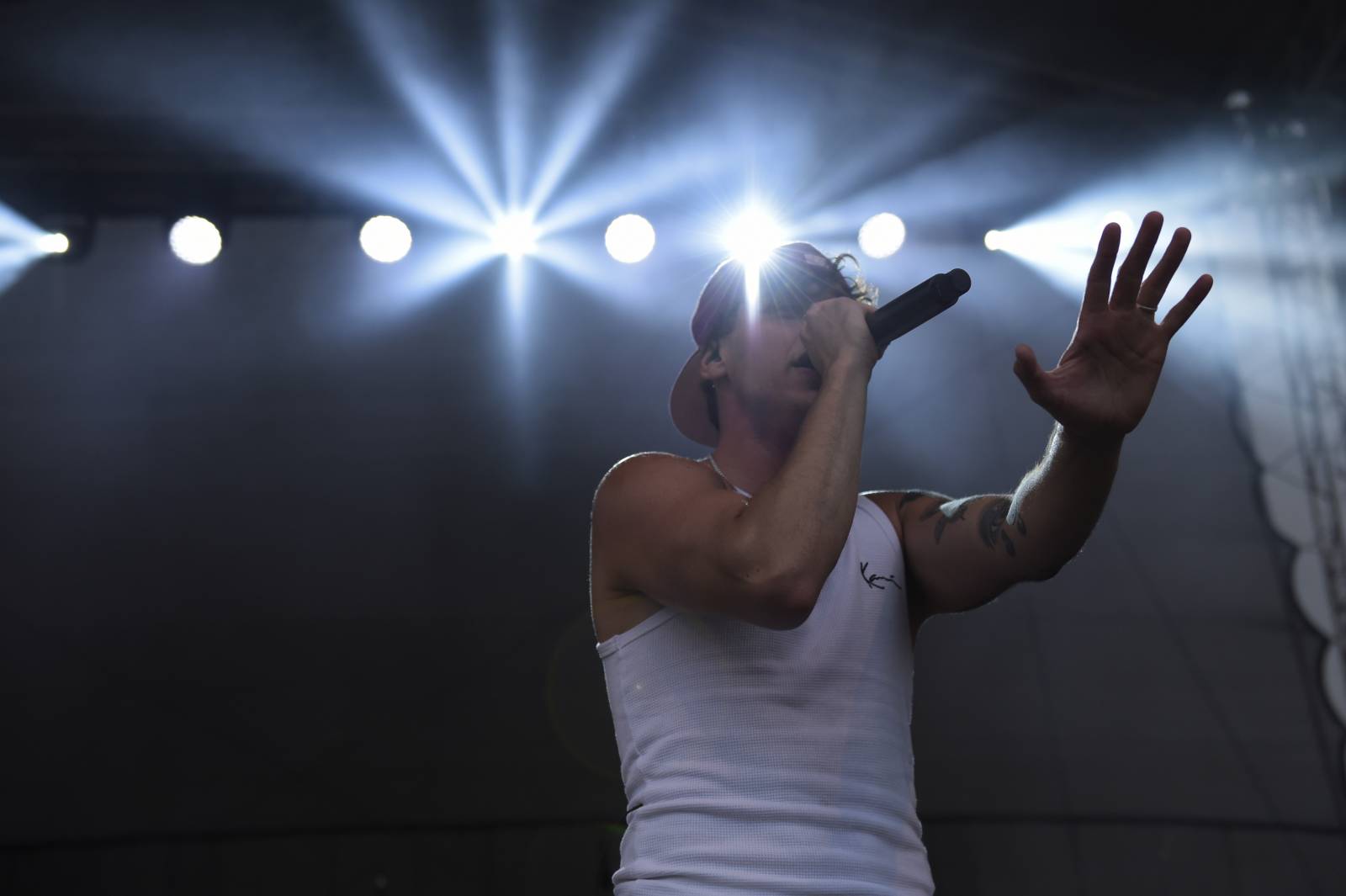 Jelen si podmanil Příbram, publikum bavili také Sofian Medjmedj a Poetika