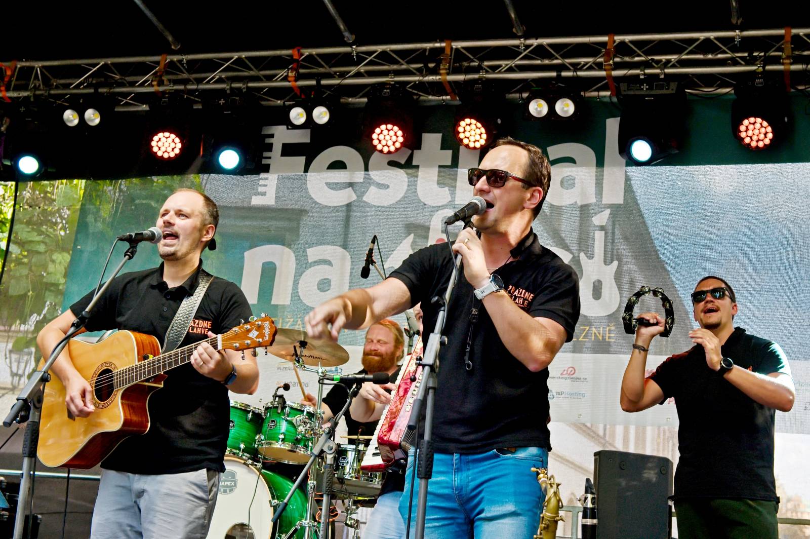 Pan Lynx, Absolutní neklid, Zlo z Jihu nebo Znouzectnost. Festival na ulici bavil Plzeň s více než 140 vystoupeními