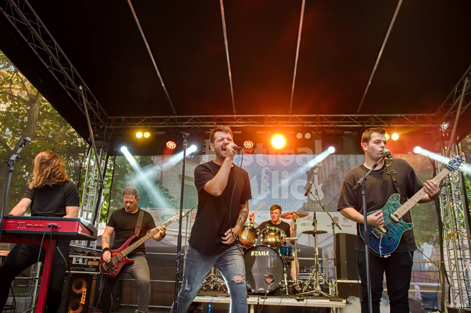 Pan Lynx, Absolutní neklid, Zlo z Jihu nebo Znouzectnost. Festival na ulici bavil Plzeň s více než 140 vystoupeními