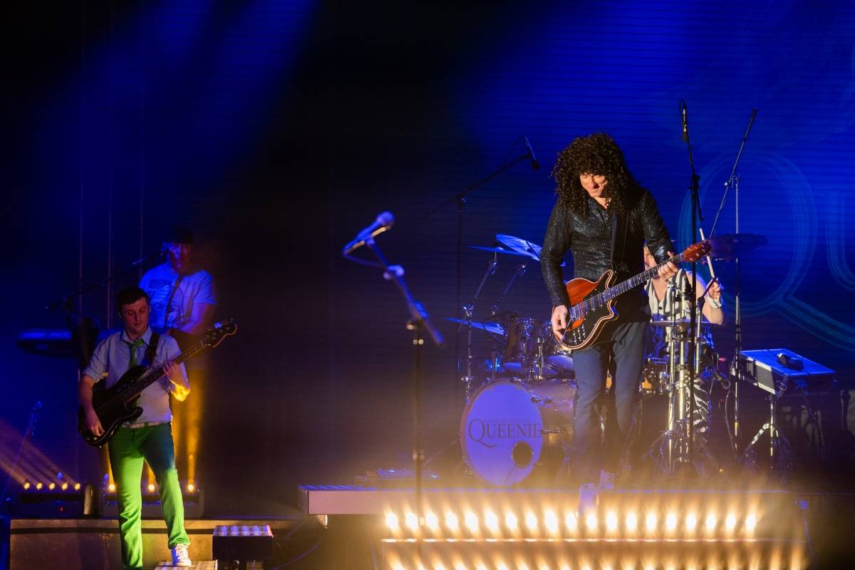 Queenie zakončili v Brně turné k osmnáctým narozeninám