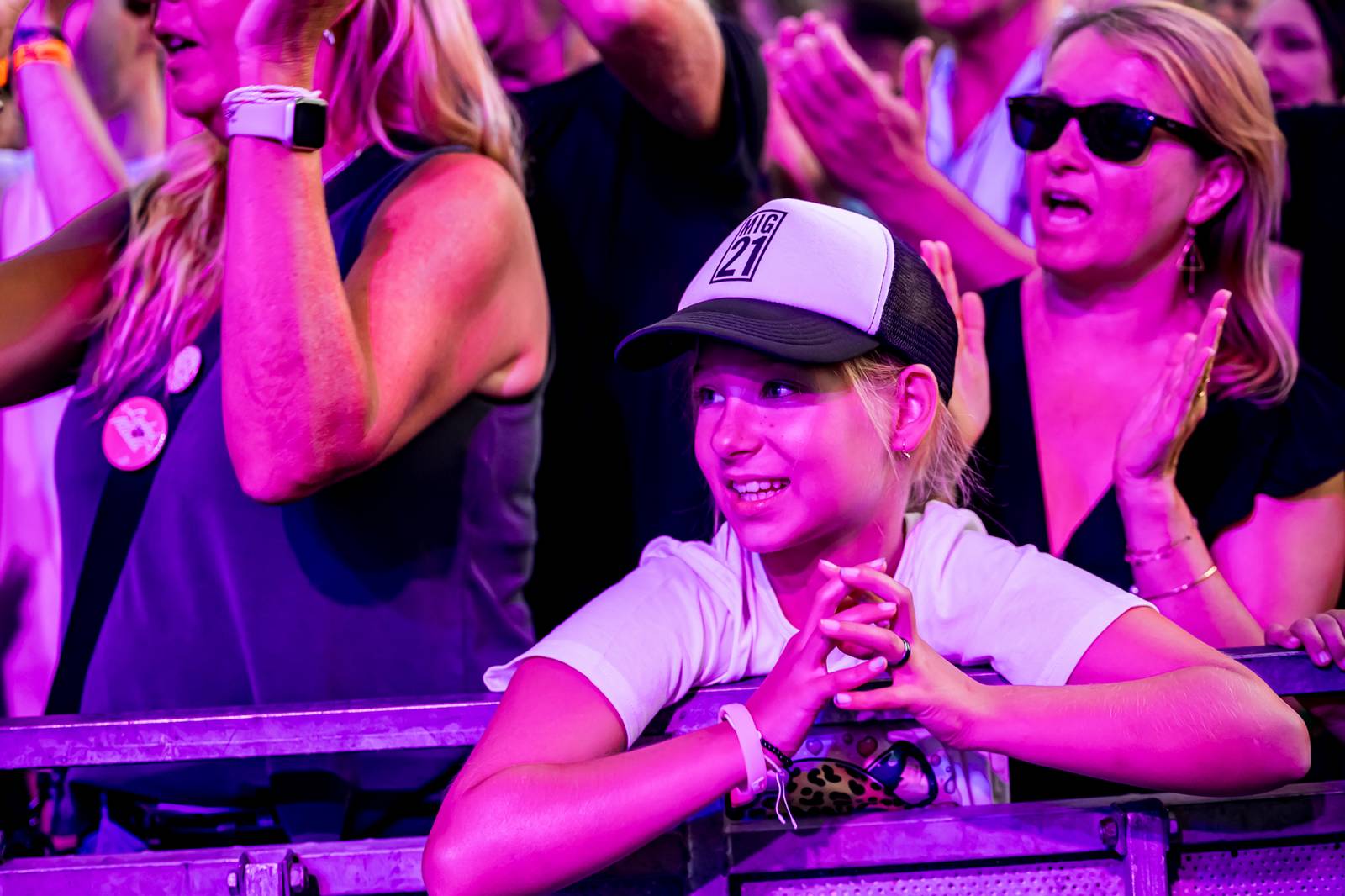 Mig 21 vyprodali Ledárny Braník, fanoušci si mohli vyzpívat plíce