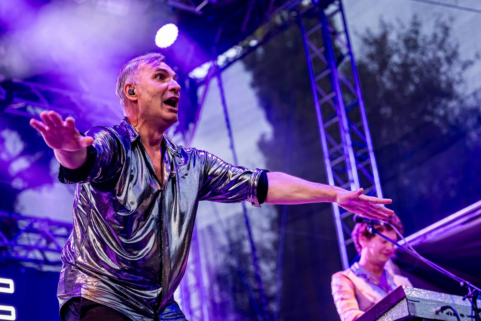 Mig 21 vyprodali Ledárny Braník, fanoušci si mohli vyzpívat plíce