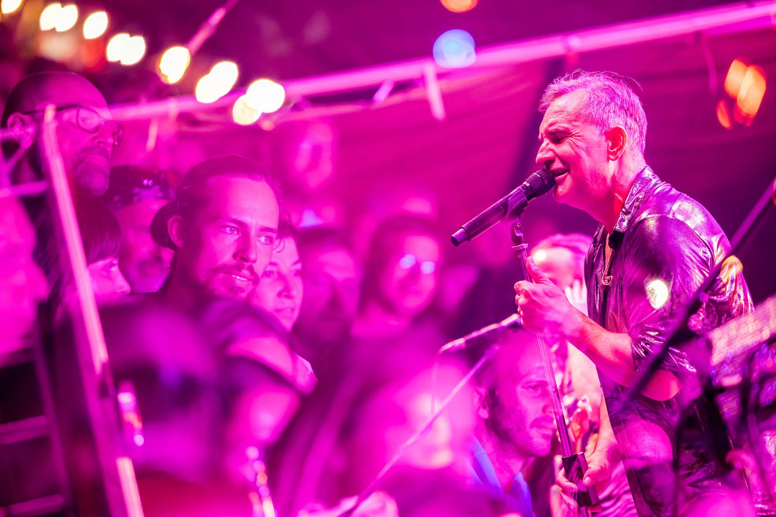 Mig 21 vyprodali Ledárny Braník, fanoušci si mohli vyzpívat plíce