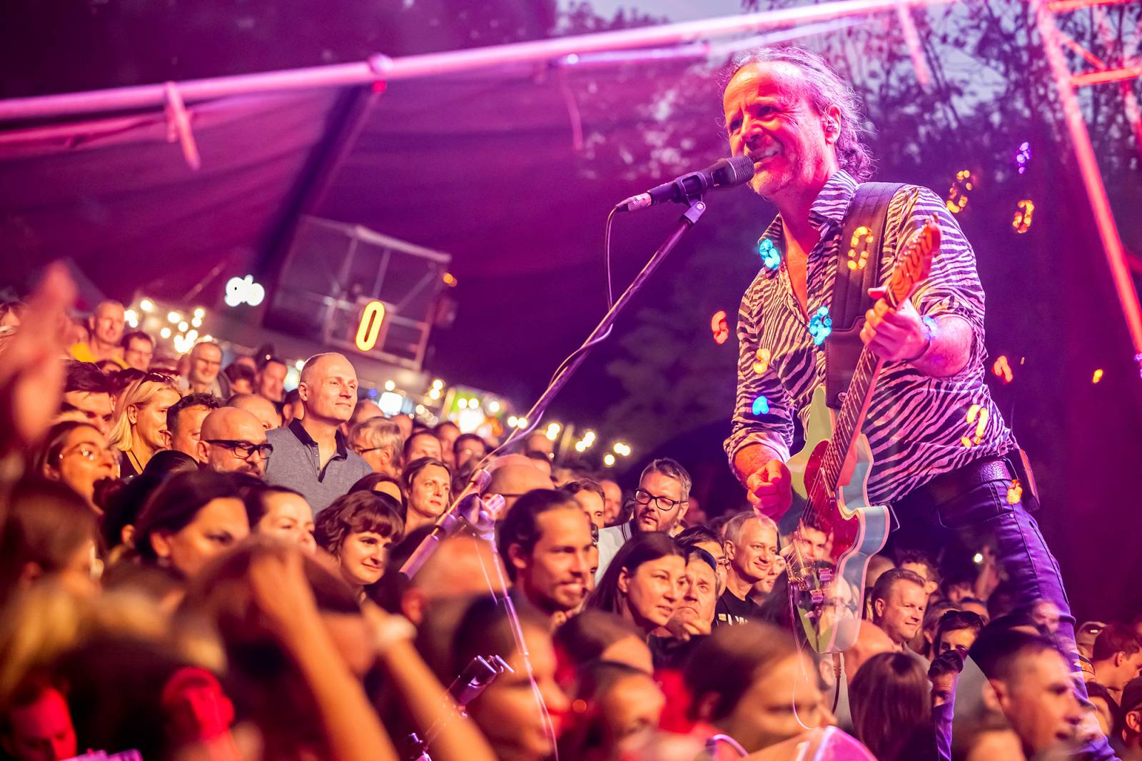 Mig 21 vyprodali Ledárny Braník, fanoušci si mohli vyzpívat plíce