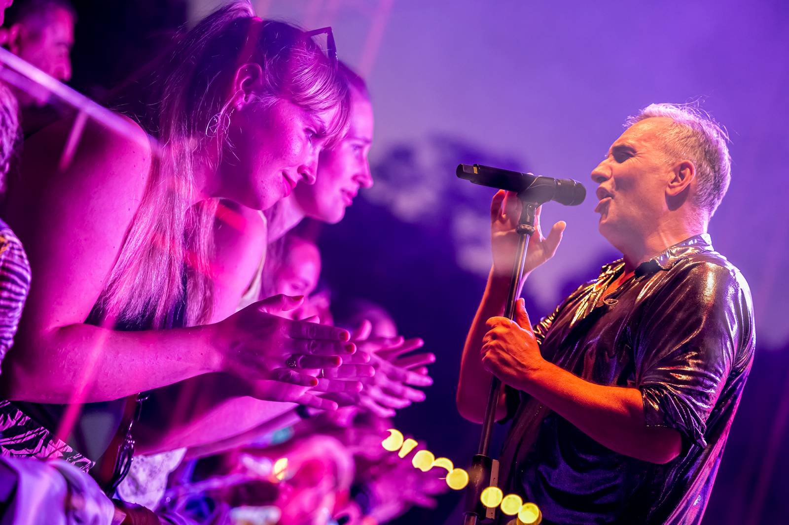 Mig 21 vyprodali Ledárny Braník, fanoušci si mohli vyzpívat plíce