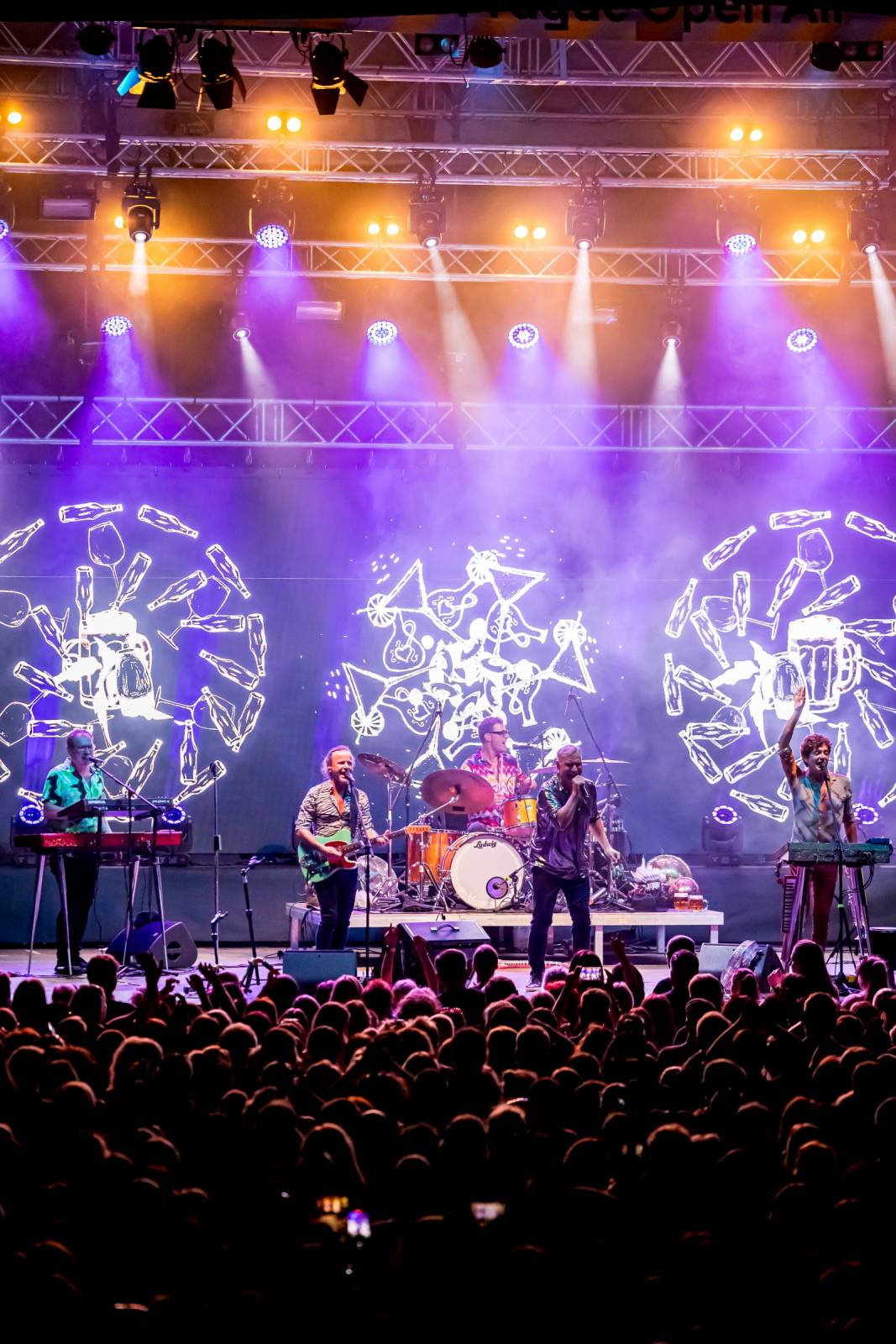 Mig 21 vyprodali Ledárny Braník, fanoušci si mohli vyzpívat plíce