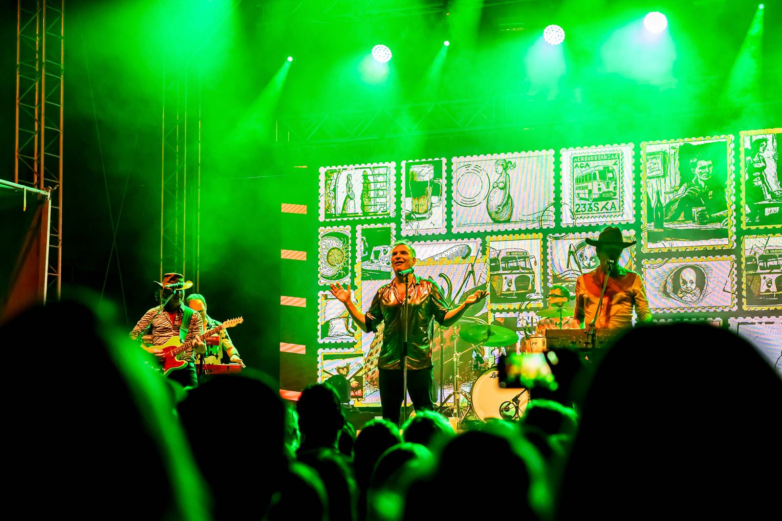 Mig 21 vyprodali Ledárny Braník, fanoušci si mohli vyzpívat plíce