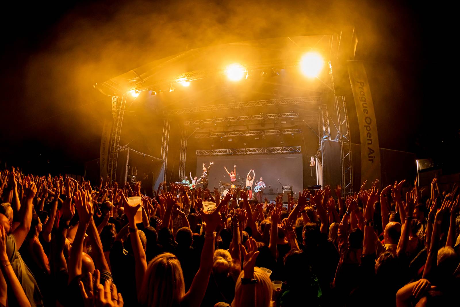 Mig 21 vyprodali Ledárny Braník, fanoušci si mohli vyzpívat plíce