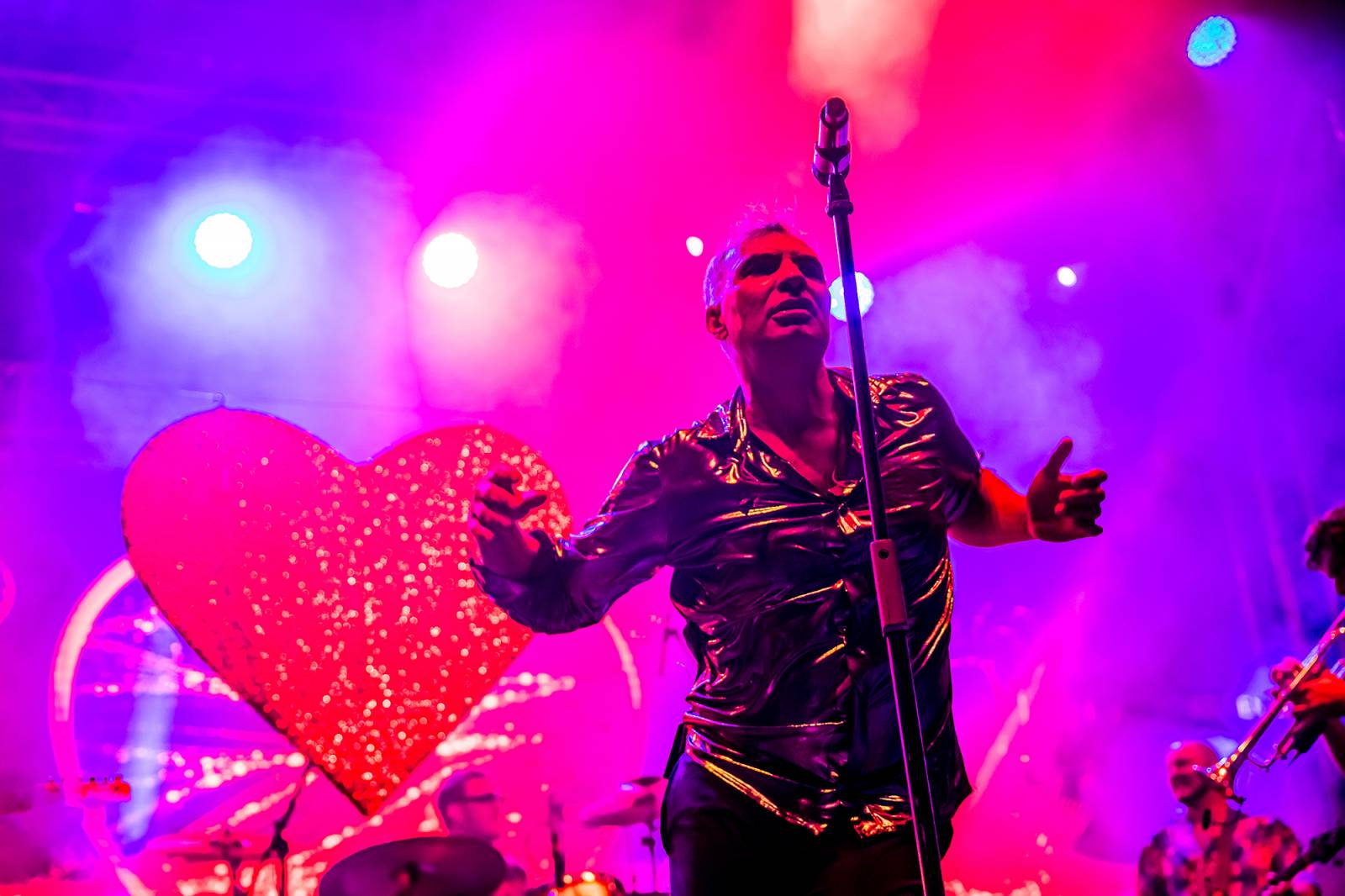 Mig 21 vyprodali Ledárny Braník, fanoušci si mohli vyzpívat plíce