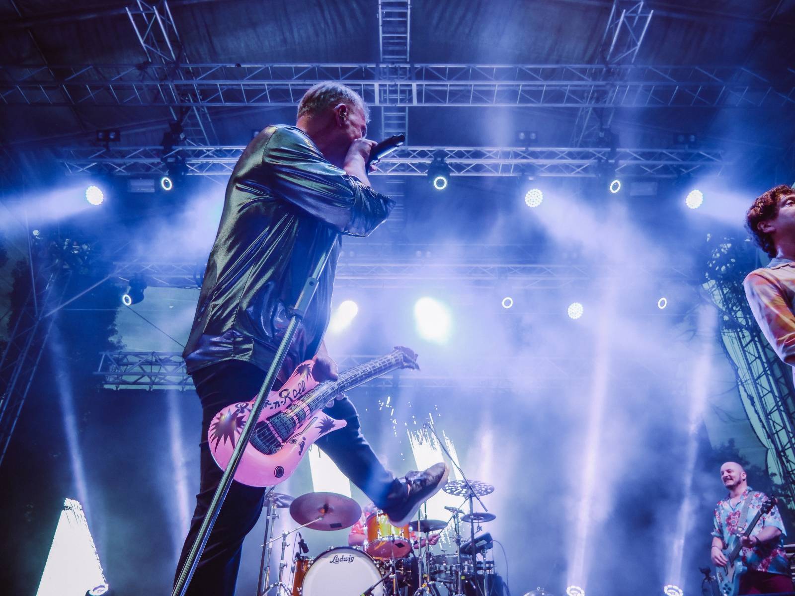 Mig 21 vyprodali Ledárny Braník i podruhé