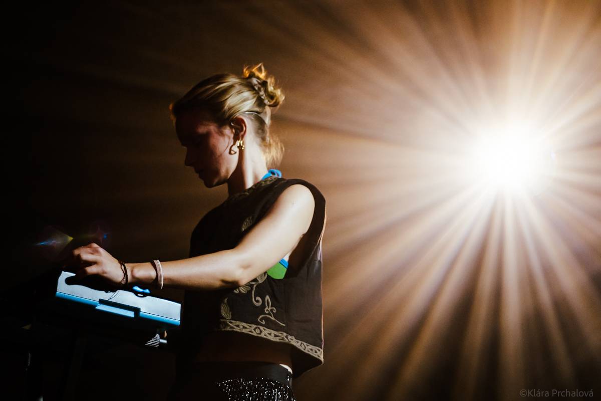 Vesna má za sebou poslední letošní samostatný koncert, vystoupila na Občanské plovárně