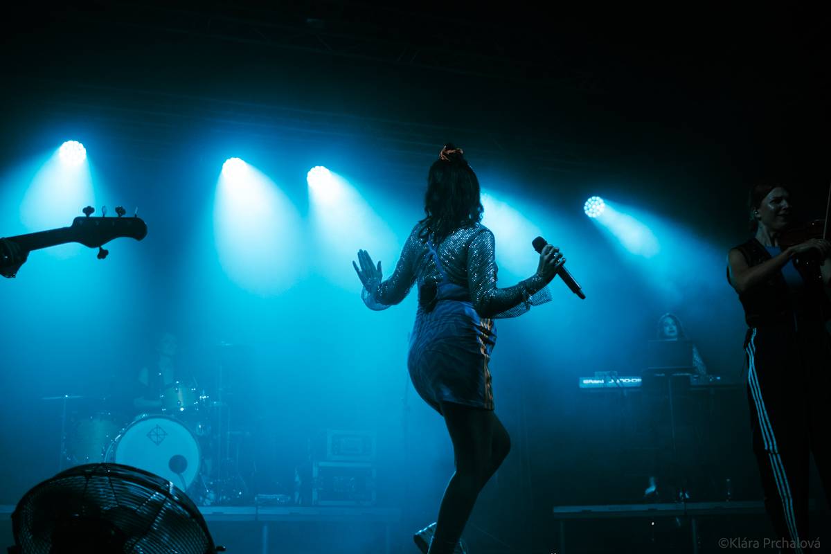 Vesna má za sebou poslední letošní samostatný koncert, vystoupila na Občanské plovárně