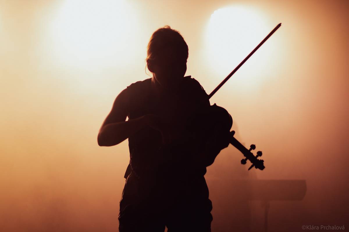 Vesna má za sebou poslední letošní samostatný koncert, vystoupila na Občanské plovárně