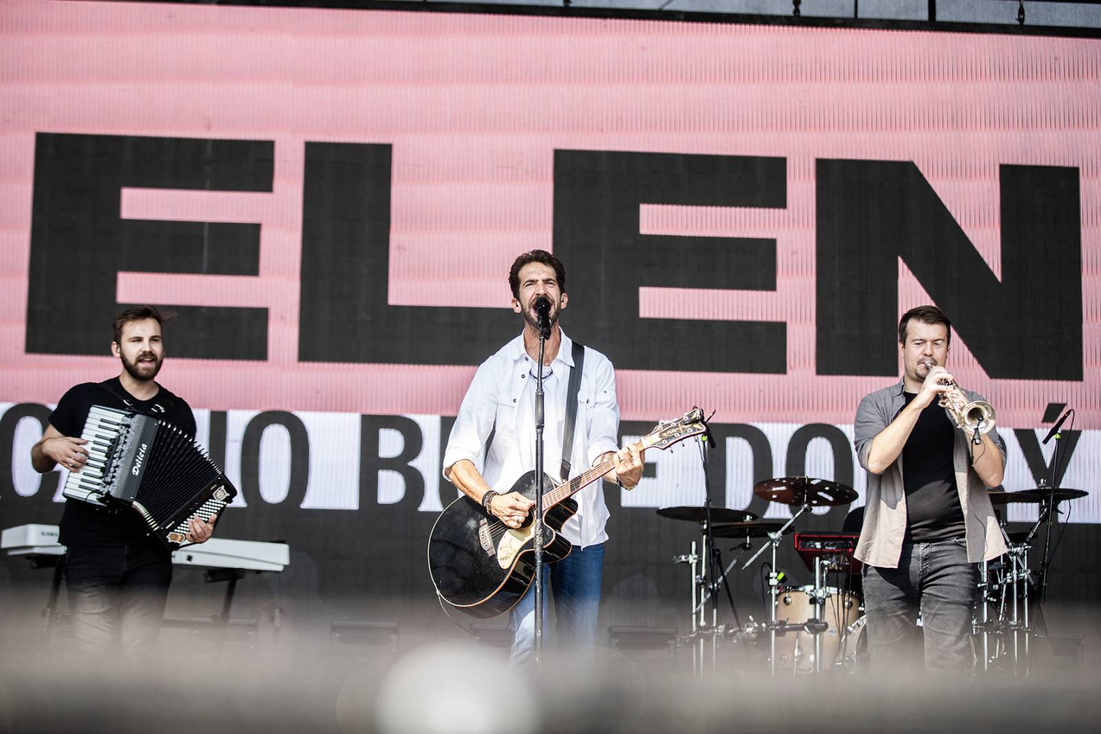 Poslední koncert Lucie s Davidem Kollerem. Na Bezdězu zazněly všechny její zásadní hity, fanoušci se neubránili slzám