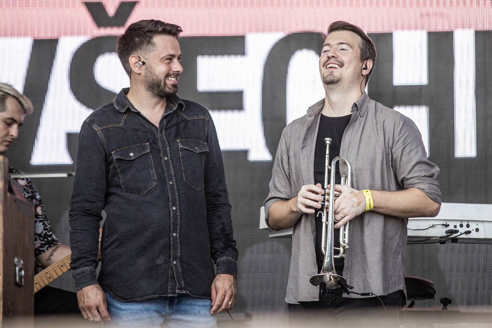 Poslední koncert Lucie s Davidem Kollerem. Na Bezdězu zazněly všechny její zásadní hity, fanoušci se neubránili slzám