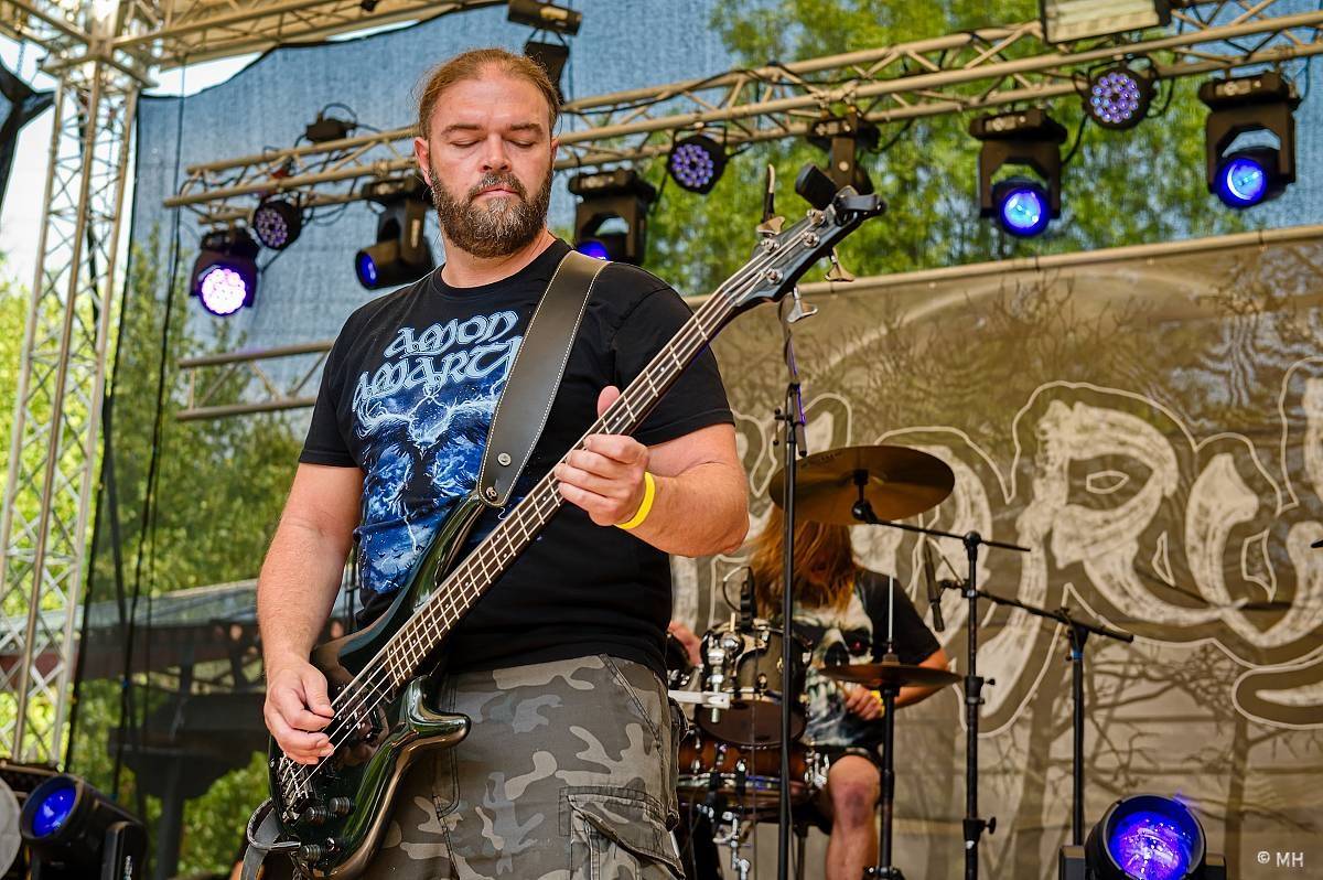 Hvězdou Armageddon Of Decibels byli kultovní Carpathian Forest z Norska, zaváleli i domácí Sorath a Morus