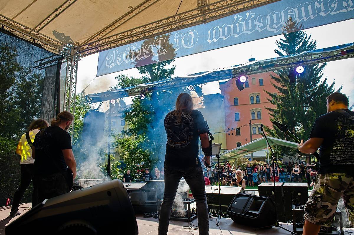 Hvězdou Armageddon Of Decibels byli kultovní Carpathian Forest z Norska, zaváleli i domácí Sorath a Morus