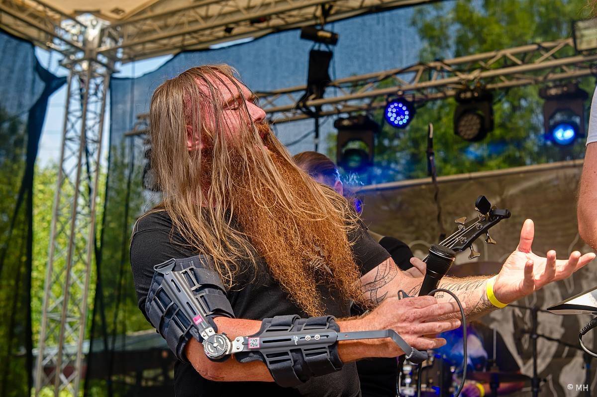 Hvězdou Armageddon Of Decibels byli kultovní Carpathian Forest z Norska, zaváleli i domácí Sorath a Morus