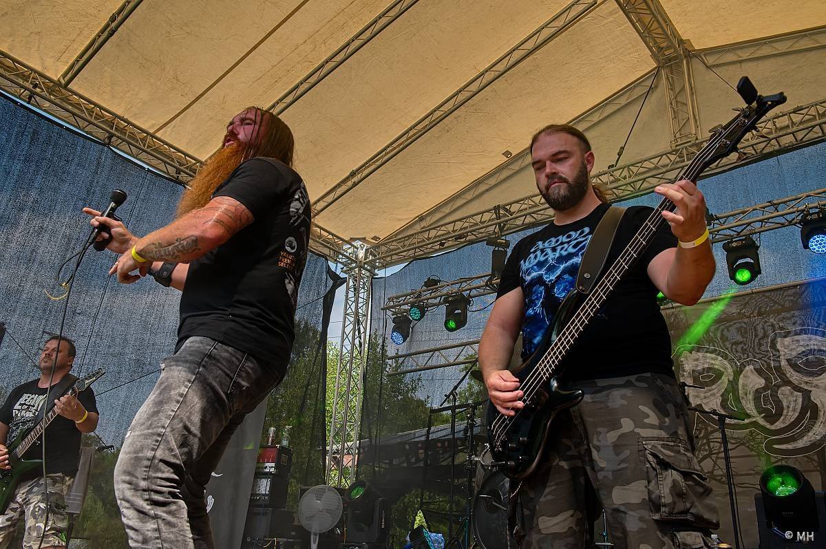 Hvězdou Armageddon Of Decibels byli kultovní Carpathian Forest z Norska, zaváleli i domácí Sorath a Morus