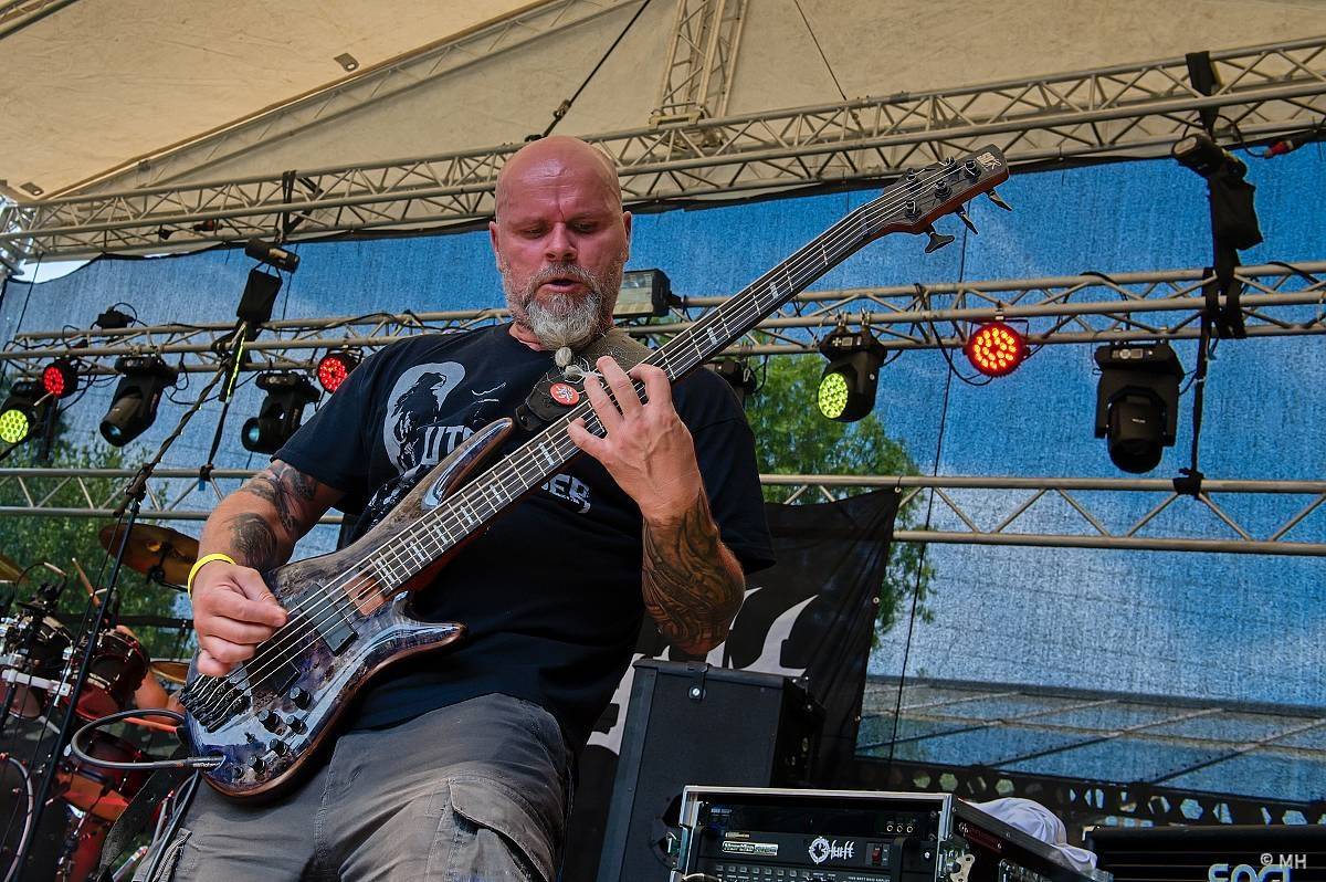 Hvězdou Armageddon Of Decibels byli kultovní Carpathian Forest z Norska, zaváleli i domácí Sorath a Morus