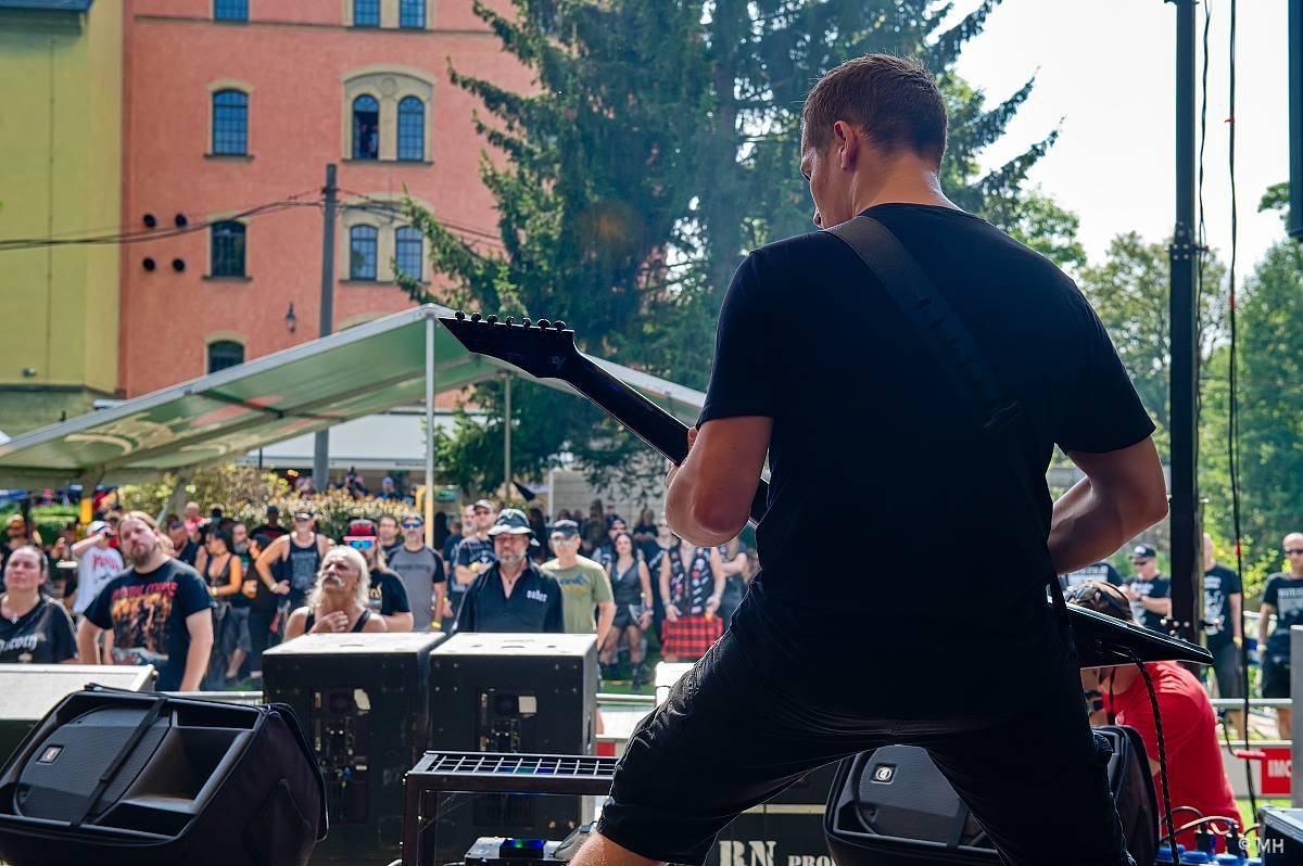 Hvězdou Armageddon Of Decibels byli kultovní Carpathian Forest z Norska, zaváleli i domácí Sorath a Morus