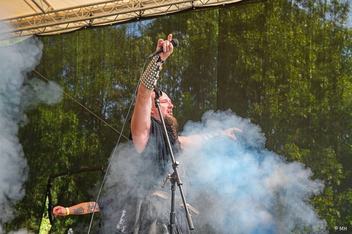 Hvězdou Armageddon Of Decibels byli kultovní Carpathian Forest z Norska, zaváleli i domácí Sorath a Morus