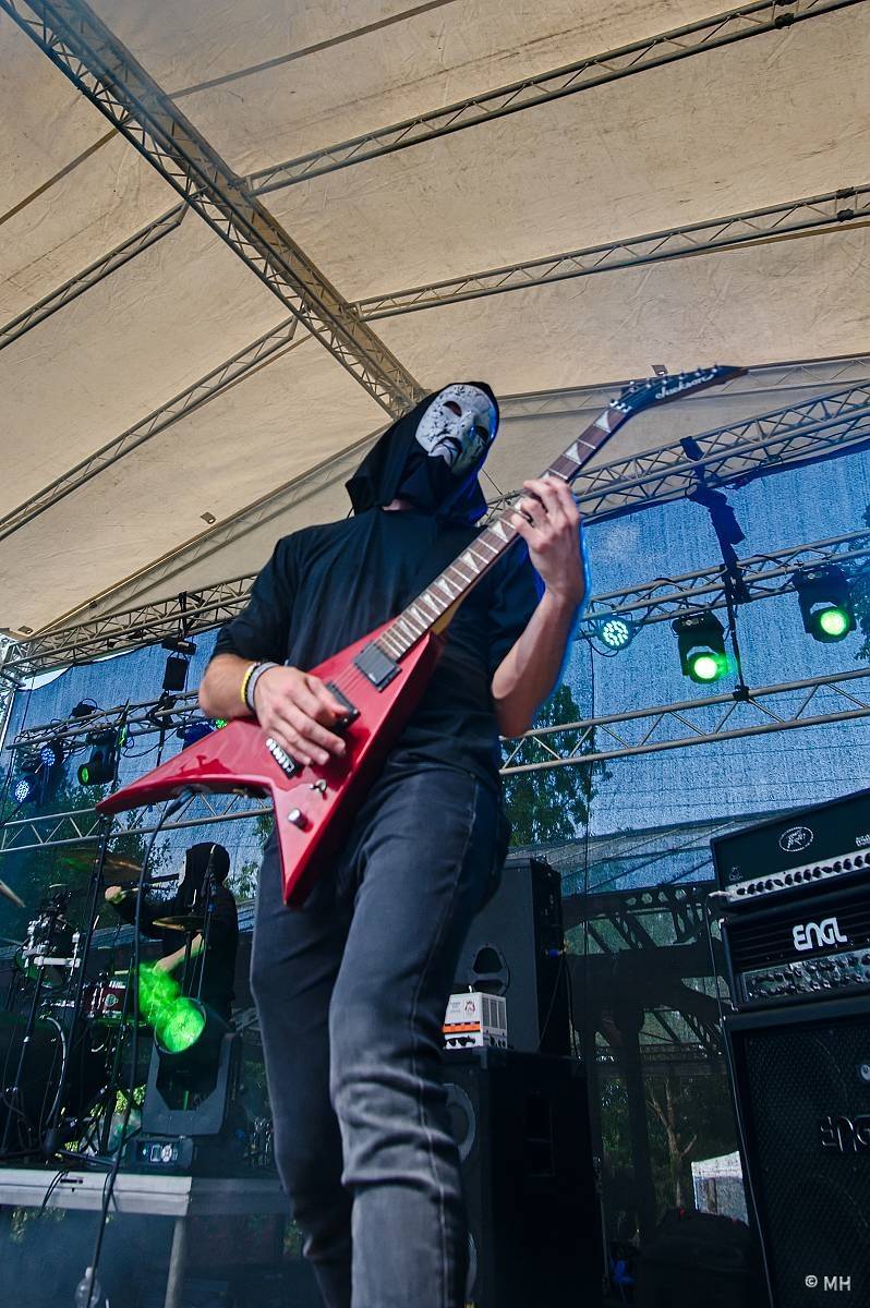 Hvězdou Armageddon Of Decibels byli kultovní Carpathian Forest z Norska, zaváleli i domácí Sorath a Morus