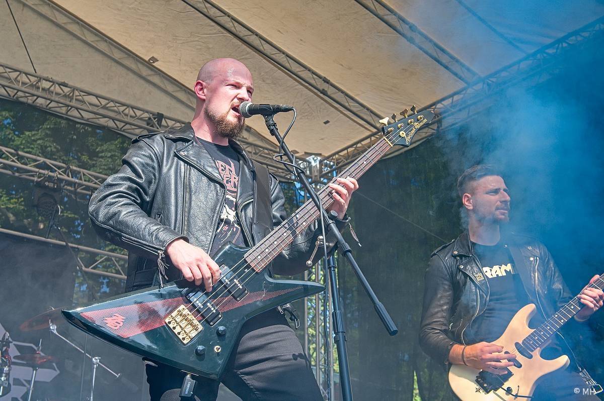 Hvězdou Armageddon Of Decibels byli kultovní Carpathian Forest z Norska, zaváleli i domácí Sorath a Morus